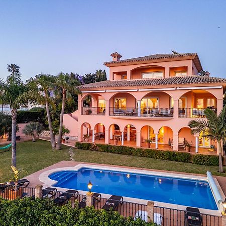 Beachside Villa With Panoramic Sea Views Benalmadena Bagian luar foto