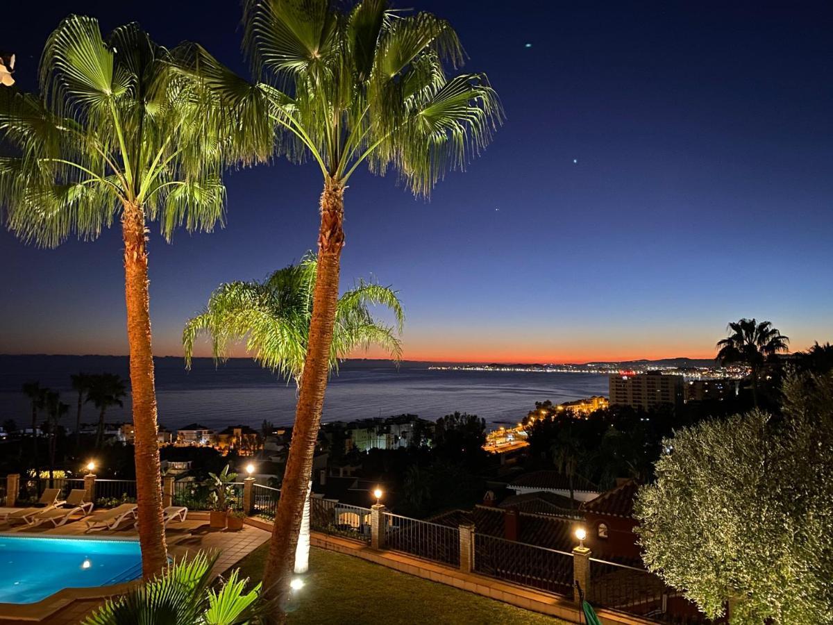 Beachside Villa With Panoramic Sea Views Benalmadena Bagian luar foto