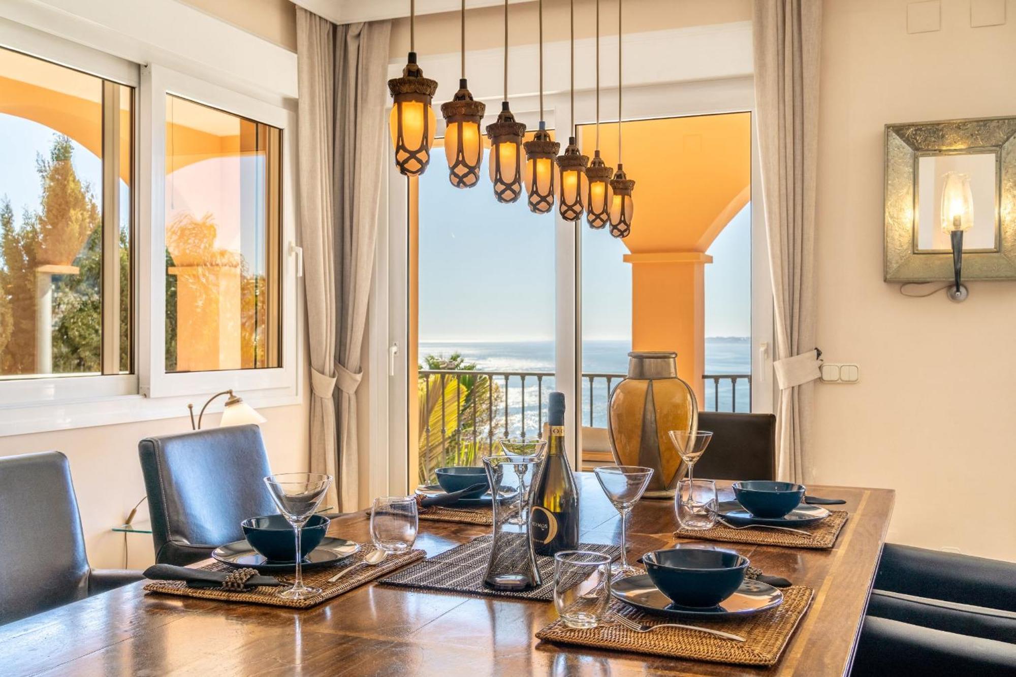 Beachside Villa With Panoramic Sea Views Benalmadena Bagian luar foto