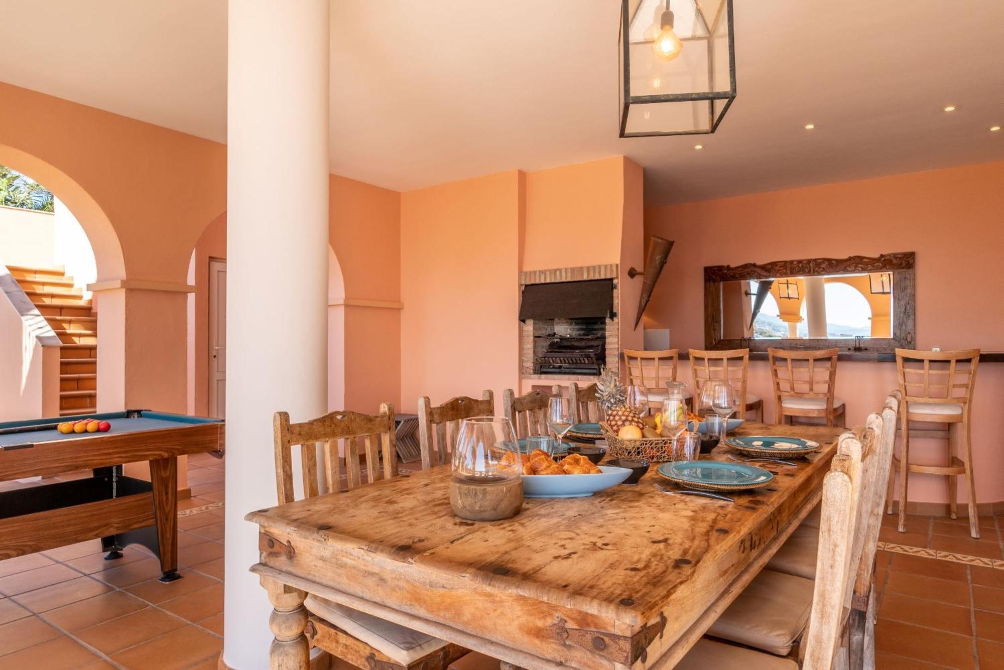 Beachside Villa With Panoramic Sea Views Benalmadena Bagian luar foto