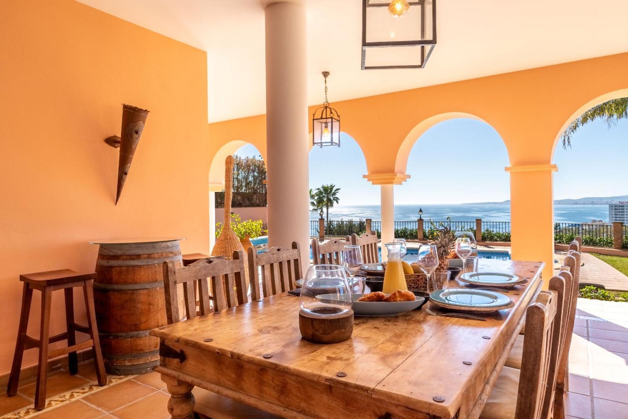 Beachside Villa With Panoramic Sea Views Benalmadena Bagian luar foto