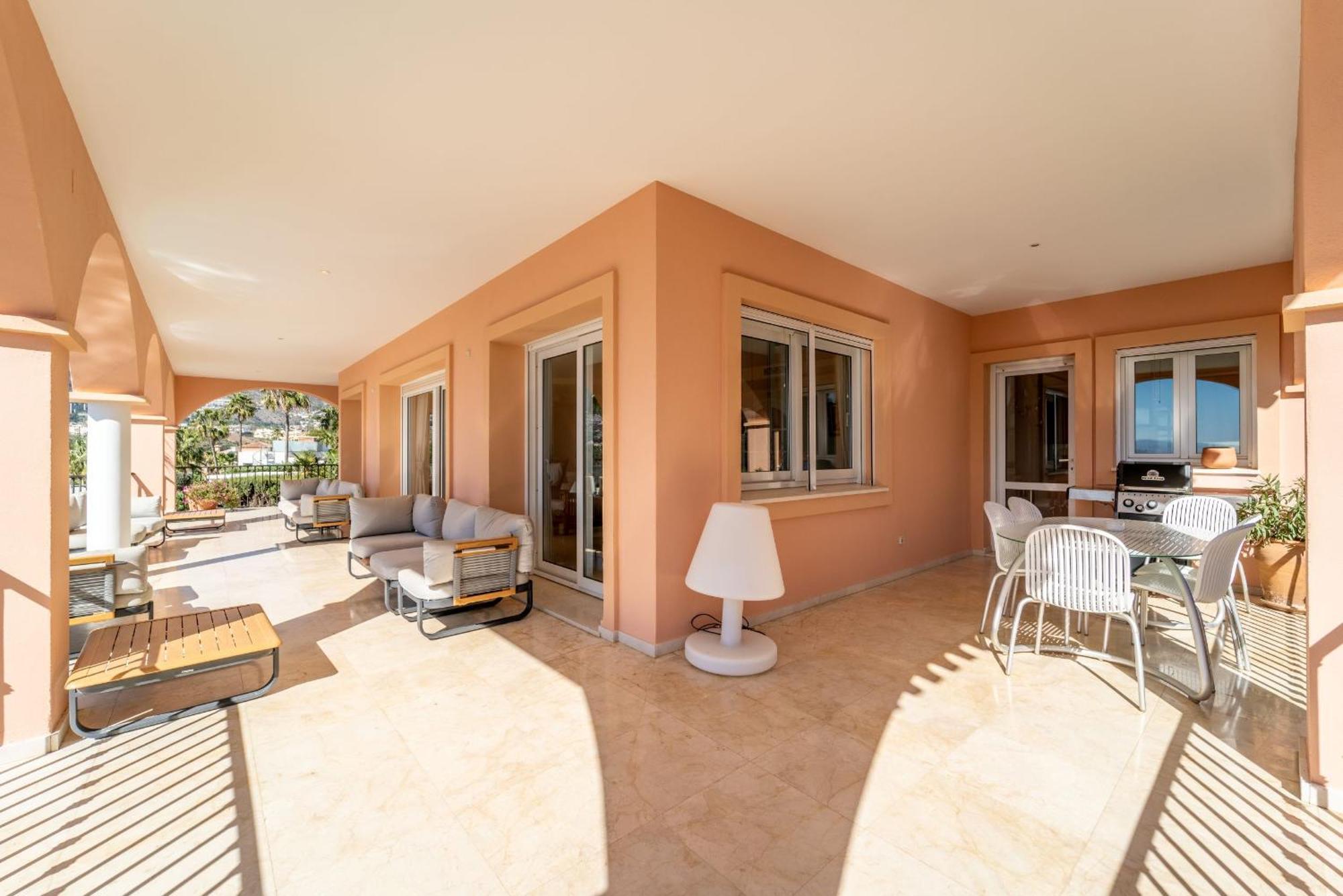 Beachside Villa With Panoramic Sea Views Benalmadena Bagian luar foto