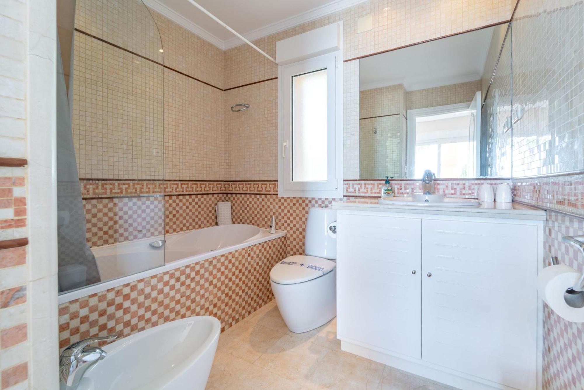 Beachside Villa With Panoramic Sea Views Benalmadena Bagian luar foto